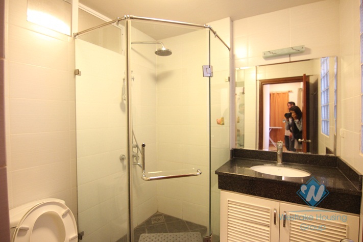Lakeside two bedroom apartment to rent in Tay Ho